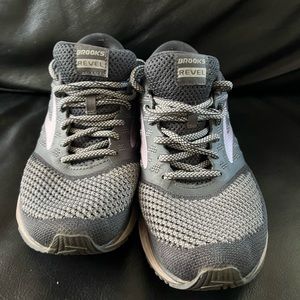 Brooks Women's sz 7.5